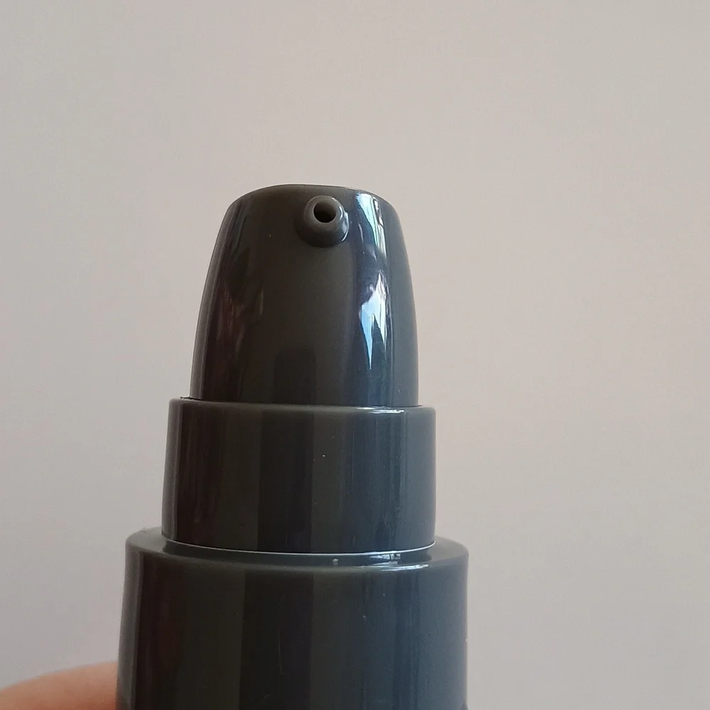 Almay TLC Truly Lasting Color Liquid Foundation, Longwear, 220 Neutral
